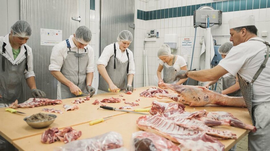 Produktion unserer Fleisch- und Wurstprodukte | © Stefan Leitner