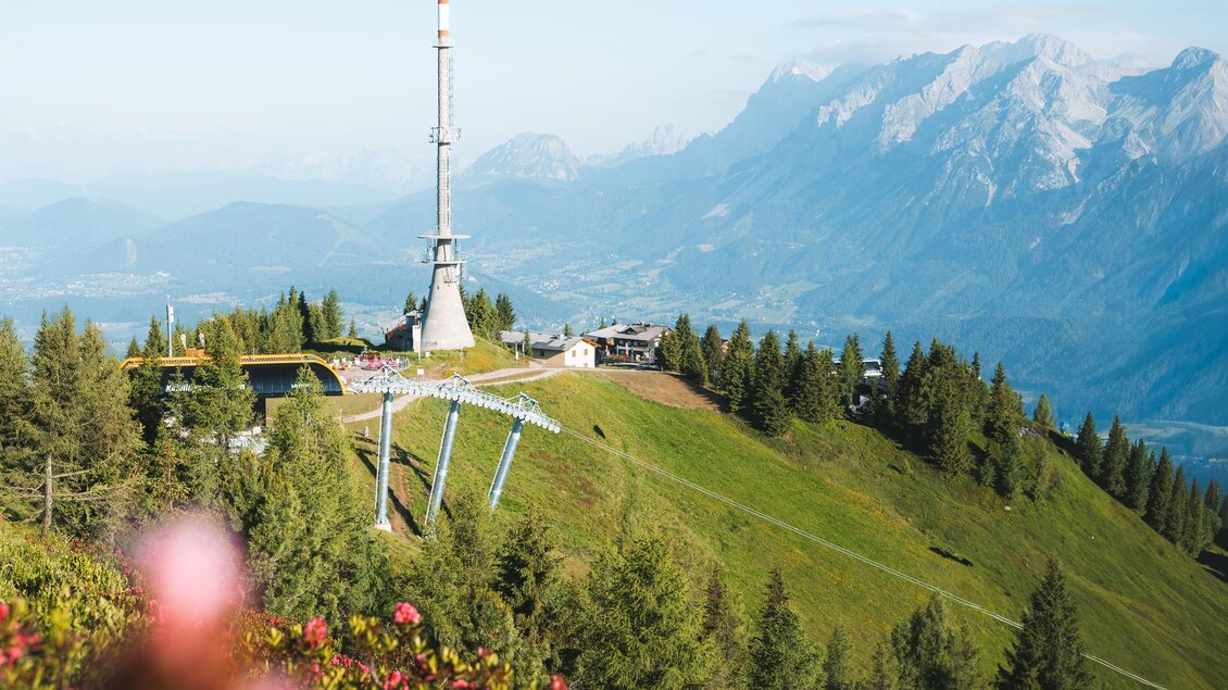 Senderplateau am Hauser Kaibling mit Blick auf das Dachsteinmassiv. | © Hauser Kaibling