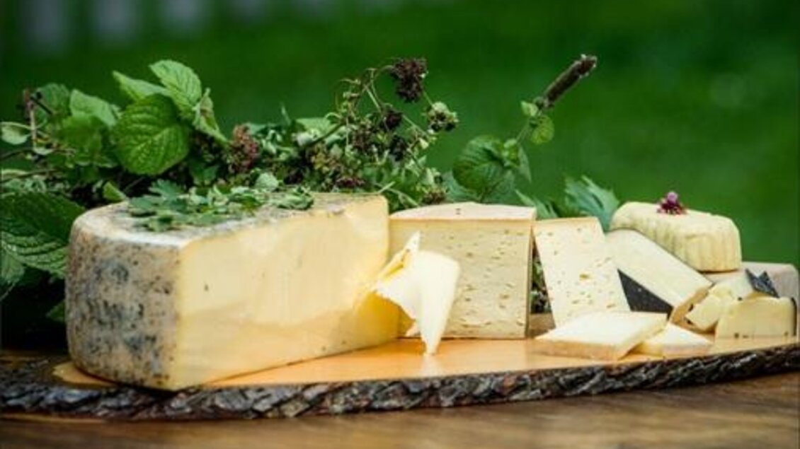 bester Rohmilchkäse von unseren heimischen Bauern | © Heimatgold