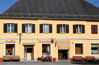 Herwig´s Café Central_outdoor_Eastern Styria | © Herwig's Café Central
