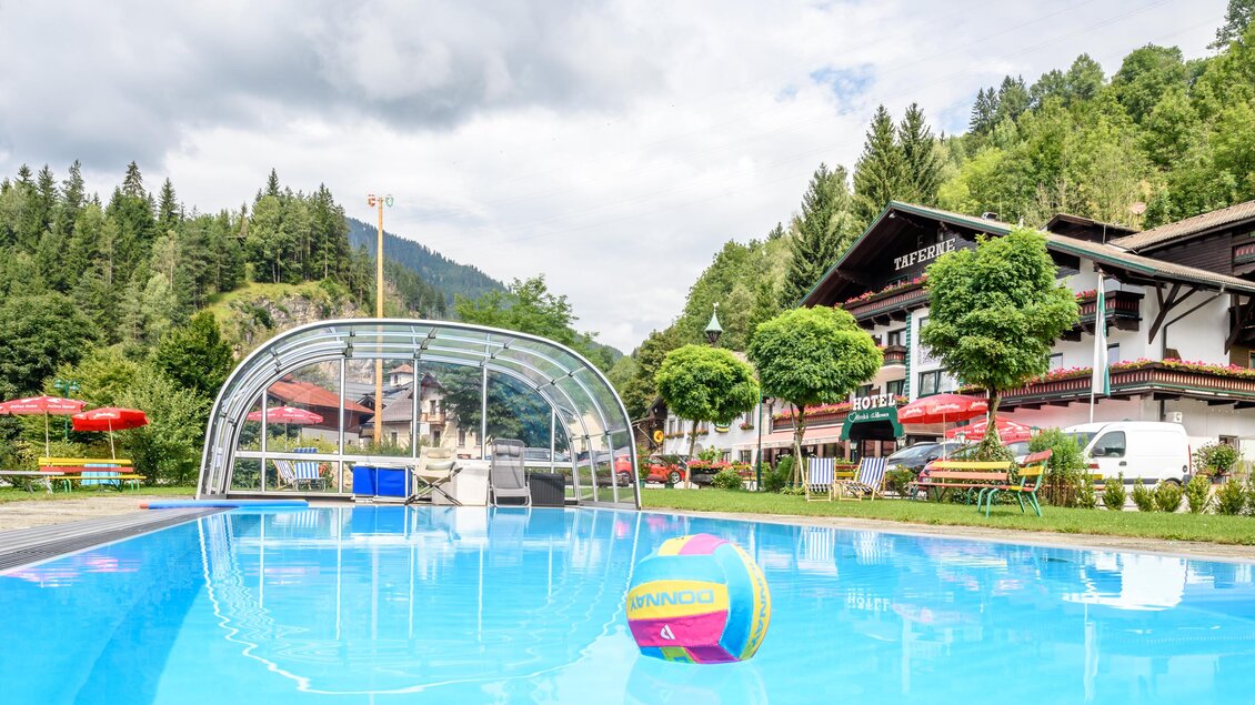 Hotel Taferne Swimming Pool | © Hotel Taferne Swimming Pool
