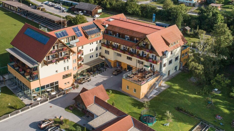 Hotel Angerer-Hof_aerial_view_eastern_styria | © Hotel Angerer-Hof