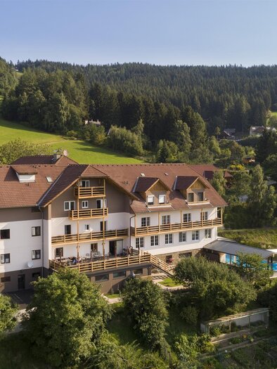 hotel Schwengerer_from outside_Eastern Styria | © Hotel Schwengerer