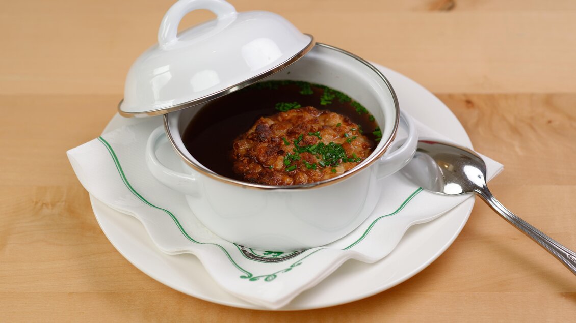 Kaspressknödelk-Suppe | © Stefan Kraml