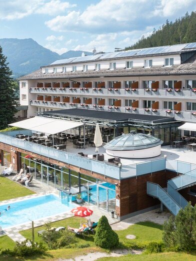 Hotel-Restaurant Grimmingblick, house in summer | © Hotel-Restaurant Grimmingblick | © Hotel-Restaurant Grimmingblick