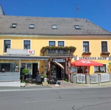 Restaurant Schwarzer Adler_outside_East_Styria | © Hotel Schwarzer Adler