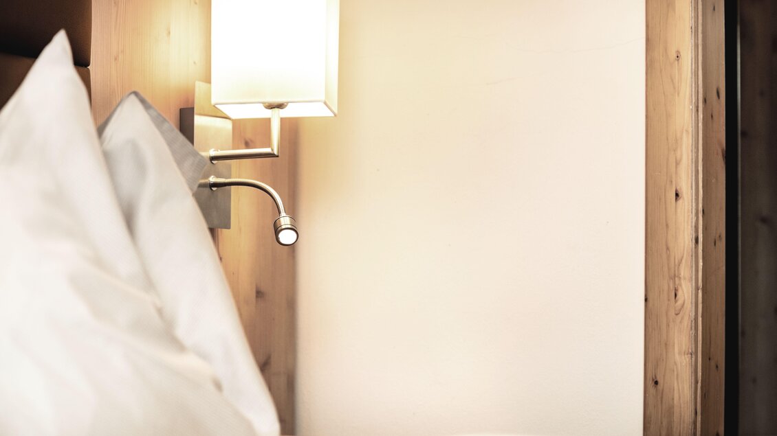 perfekter Rückzugsort für Urlaub allein
Ca. 16m2
Kein Balkon
Alternativ Doppelzimmer Grimming als Einzelzimmer buchbar