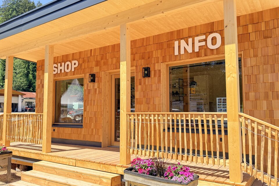 Info und Shop bei der Talstation Rittisberg - Impression #1 | © Rittisberg
