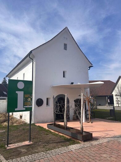 Infobüro Ehrenhausen von außen | Vera Reinisch | © TV Südsteiermark