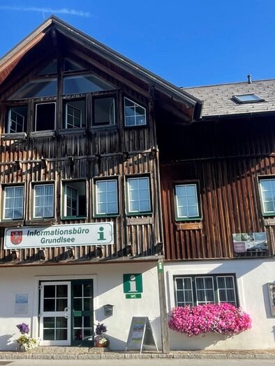 Exterior view, summer, info office Grundlsee | © TVB Ausseerland