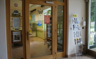 Informationsbüro, Altaussee, entrance | © Viola Lechner
