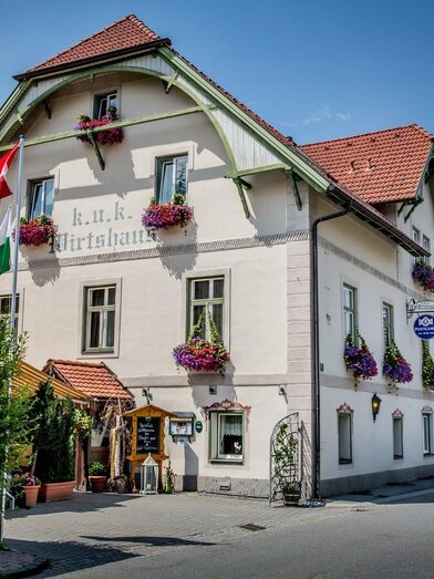K.U.K.Wirtshaus-Außenansicht1-Murtal-Steiermark | © K.U.K. Wirtshaus | K.U.K. Wirtshaus | © K.U.K. Wirtshaus