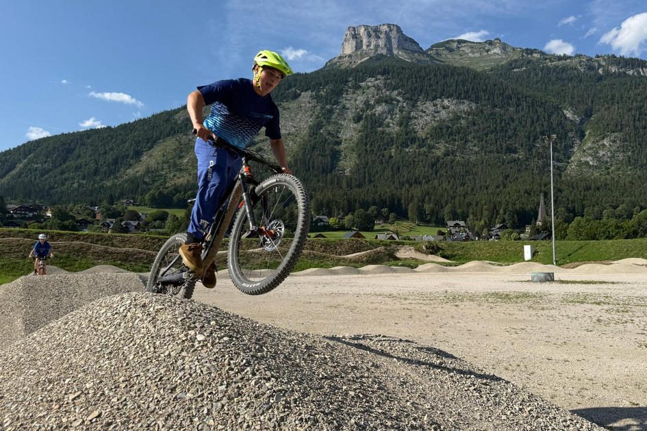 Pump Track und Kids Trail, Brunnerplatz, Altaussee | © ARF Ausseer Regionalfernsehen | Markus Raich | © ARF Ausseer Regionalfernsehen