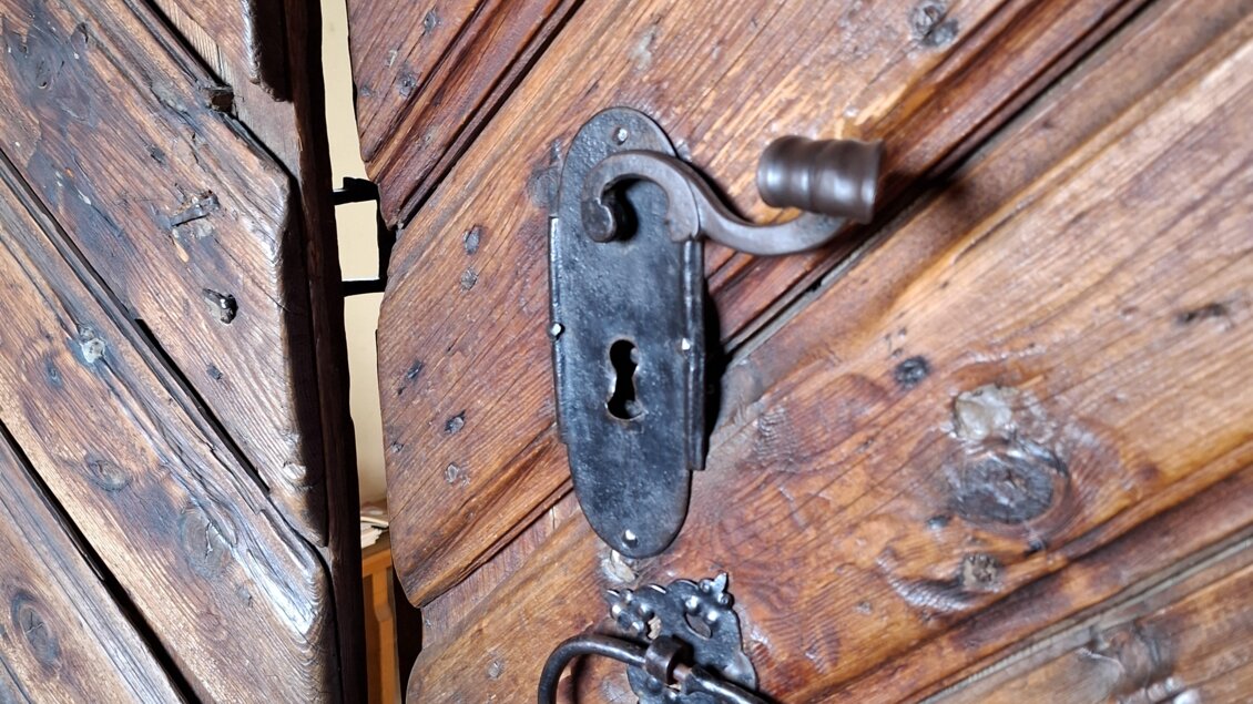 Tür in der Kirche Öblarn | © Beate Koller