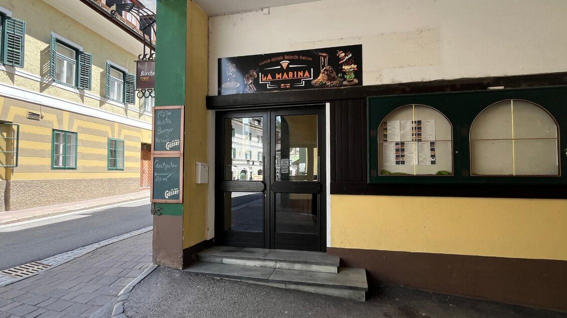 Der Eingangsbereich des Restaurants "La Marina" in der Kirchengasse in Bad Aussee. | © TVB Ausseerland Salzkammergut_Nathalie Schröttenhamer
