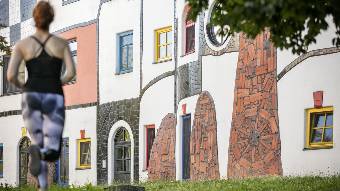 Rogner Bad Blumau Laufen | © Hundertwasser Architekturprojekt