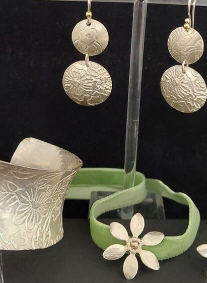 Loser silver, Bad Aussee, jewellery set narcissus | Lisa Wagenhofer | © Lisa Wagenhofer