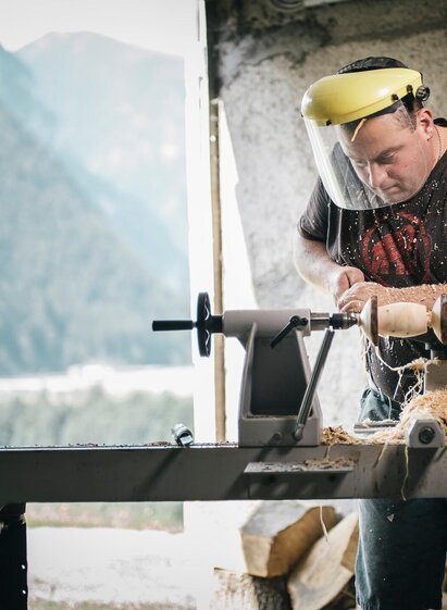 Markus Dick beim Drechseln | © www.stefanleitner.com | Stefan Leitner