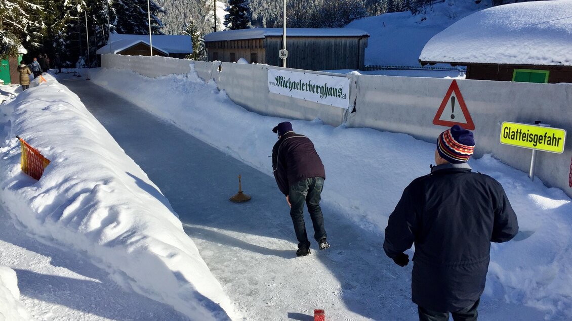 Hauseigene Eisbahn | © Michaelerberghaus