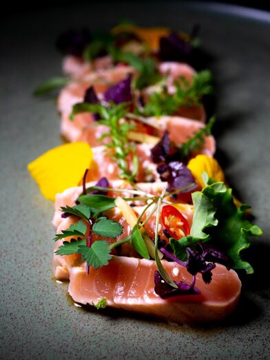 Miss Cho - Frisches Lachs Tataki | © Miss Cho - aiola | © Miss Cho - aiola