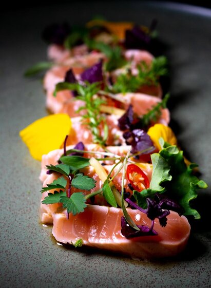 Miss Cho - Fresh Salmon Tataki | © Miss Cho - aiola