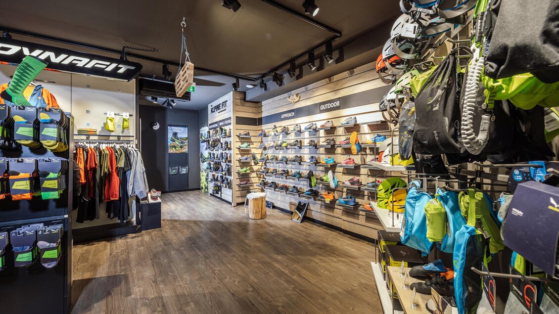 Sportschuhe Verkauf | © Mountain Shop Schladming