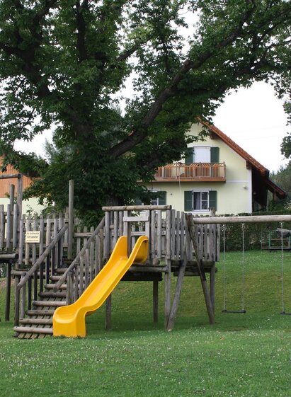 Gasthaus Schrank_Spielplatz_Oststeiermark | © Claudia Cirus