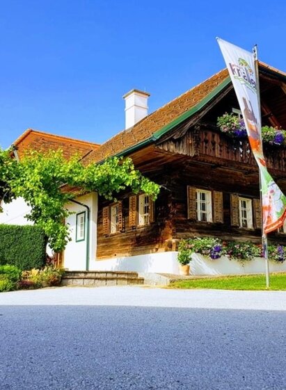 Fruit farm Knaller_house view_East Styria | © Obsthof Knaller