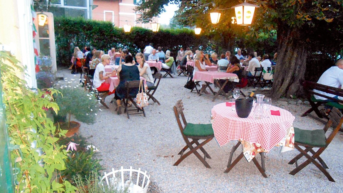 Osteria dei Sensi - Gemütlicher Gastgarten | © Osteria dei Sensi
