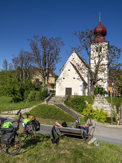 Römerweinstraße_Rast Puch bei Weiz_Oststeiermark | Tom Lamm | © Tourismusverband Oststeiermark