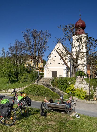 Römerweinstraße_Rast Puch bei Weiz_Oststeiermark | © Tourismusverband Oststeiermark | Tom Lamm | © Tourismusverband Oststeiermark