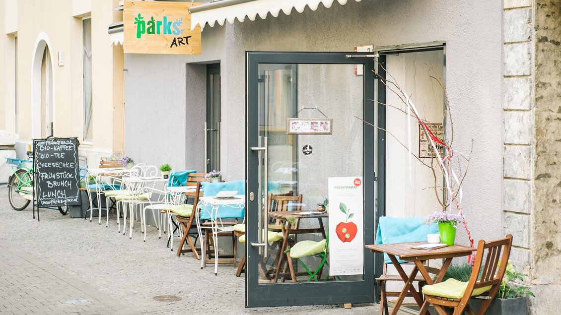Parks Coffee Shop - Aussenbereich | © Parks - Martin Pabis & Martina Rötzer