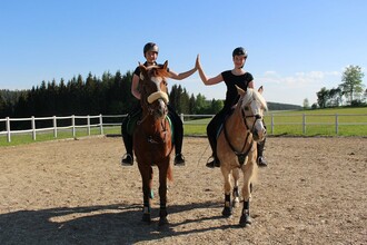 Narnhoferwirt_horse riding lesson_Eastern Styria | © Narnhoferwirt