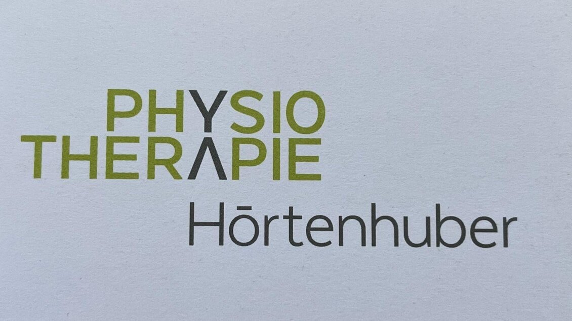 Das Bild zeigt das Logo einer Physiotherapie-Praxis. Der Name "Hörtenhuber" ist in modernem Design dargestellt. | © Melanie Hörtenhuber