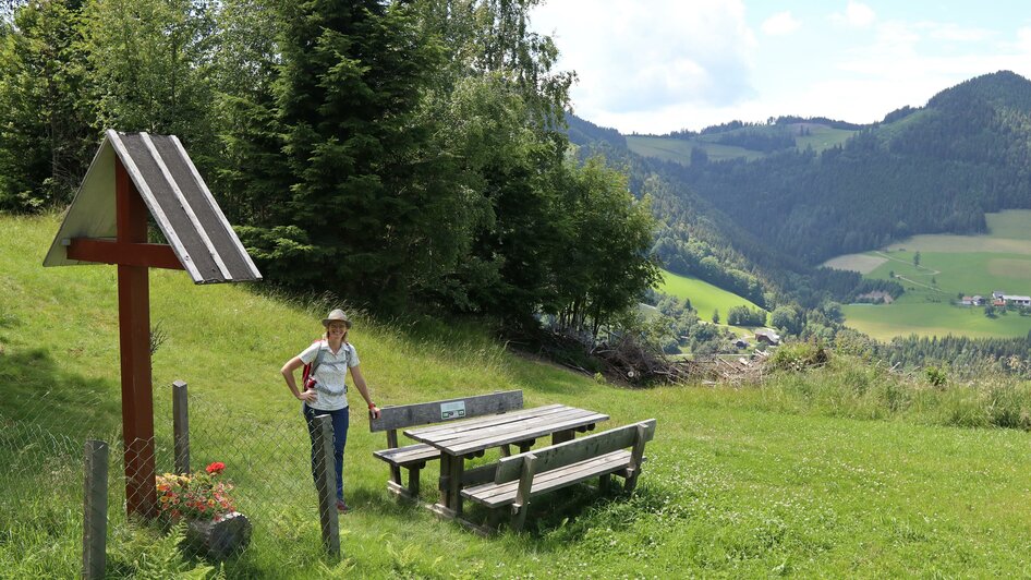 Picnic Place_Stoakogler Path_Cross_Eastern Styria | © Tourismusverband Oststeiermark