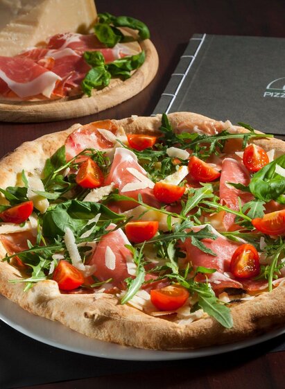 Pizza mit frischen Gemüse | © Pizzaiolo