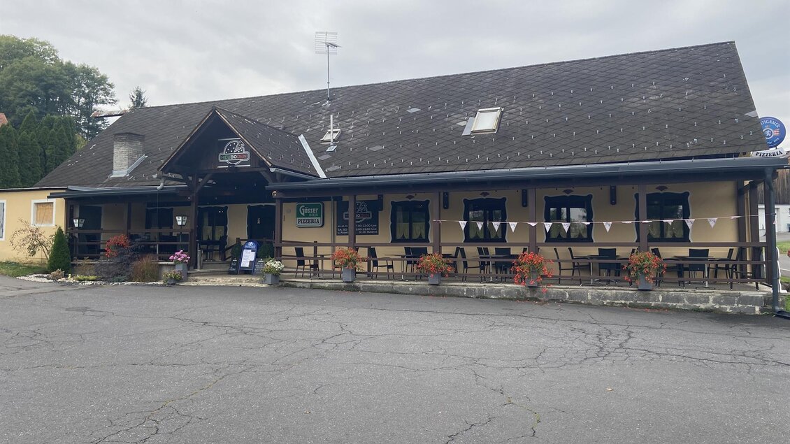 Aussenansicht der Pizzeria Heuboden | © Pizzeria Heuboden