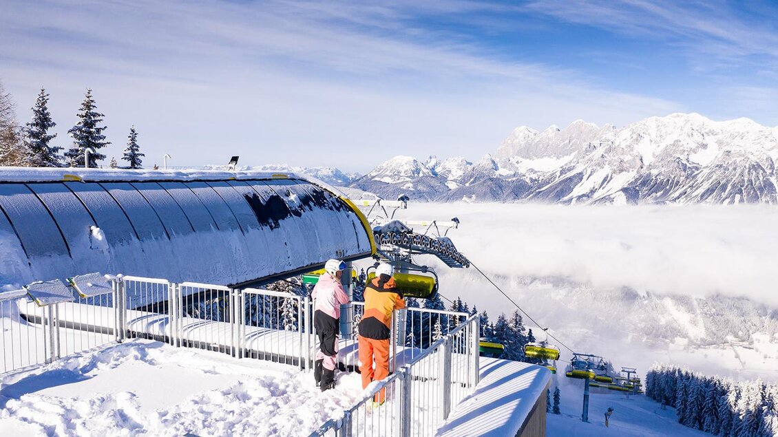 Traumhaftes Panorama am Dach der neuen Bergstation | © Johannes Absenger