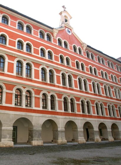 Barocker Innenhof des Priesterseminars Graz | © Graz Tourismus-Harry Schiffer
