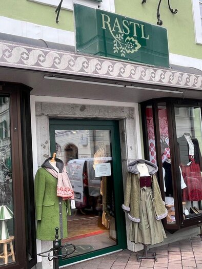 Rastl on the Meranplatz, front view, Bad Aussee | © TVB Ausseerland Salzkammergut_ Nathalie Schröttenhamer