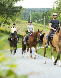 Horseback riding at the Hotel Muhr_Rider_Eastern Styria | © Waldhof Muhr | Helmut Schweighofer | © Waldhof Muhr