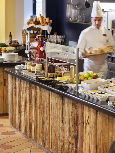 Lebensfroh Buffet | © Rogner Bad Blumau