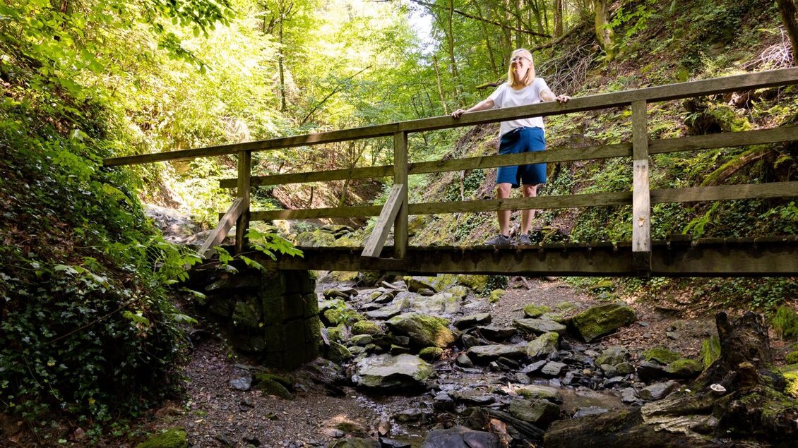Holzbrücke am Weg in der Rettenbachklamm | © Graz Tourismus-Harry Schiffer