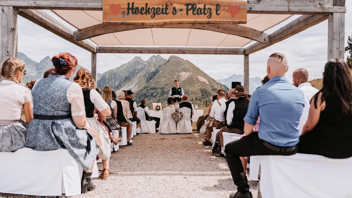 Gipfelplatz auf 1.900m Seehöhe - Freie Trauung | © Verena Lieb Fotografie