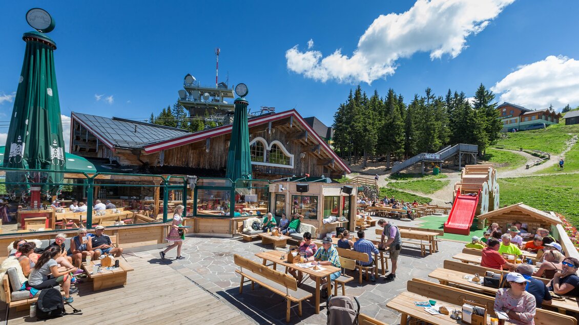 Panorama-Terrasse die zum Verweilen einlädt! | © Harald Steiner Fotografie