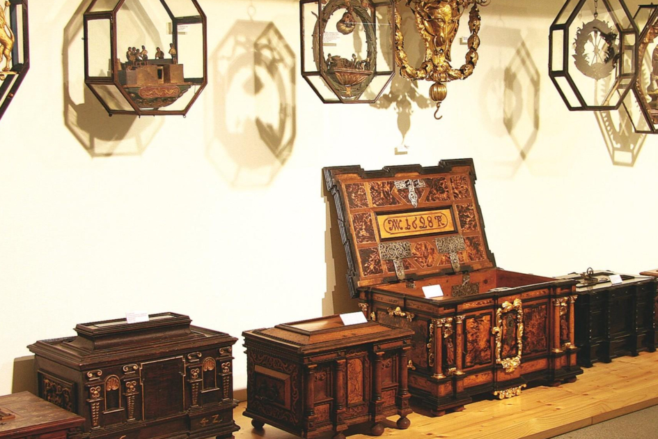 Historische Truhen & Zunftzeichen | © Schell Collection | © Schell Collection