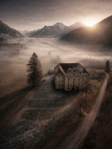 Schloß Ehrnau im Nebel | © Wilhelm Luttenberger