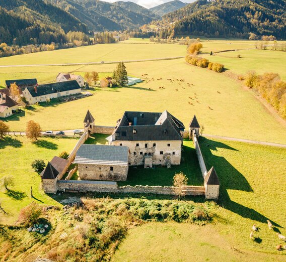 Schloss-Hanfelden-Ansicht1-Murtal-Steiermark | © Karl Steinergger | Karl Steinergger | © Karl Steinergger