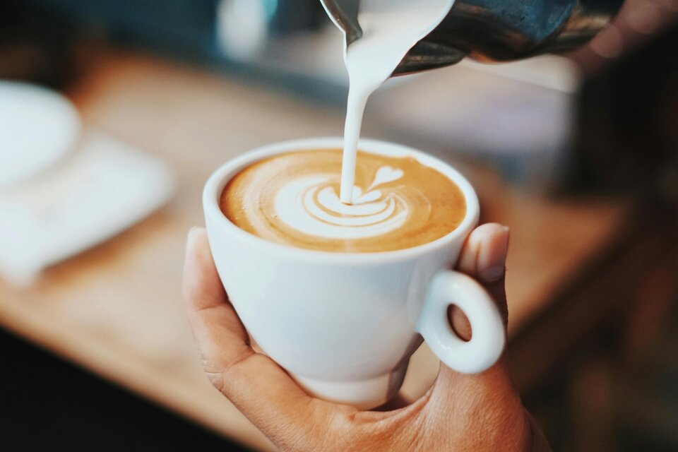Schlosscafe am Stein in Fürstenfeld - Impression #1 | © unsplash@Fahmi Fakhrudin