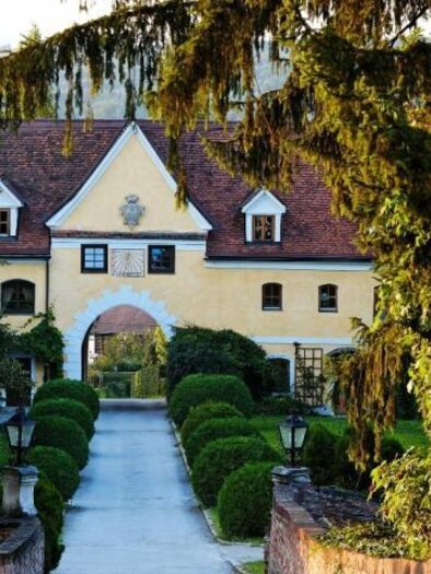 Auffahrt Schloss Obermayerhofen | © Schloss Obermayerhofen